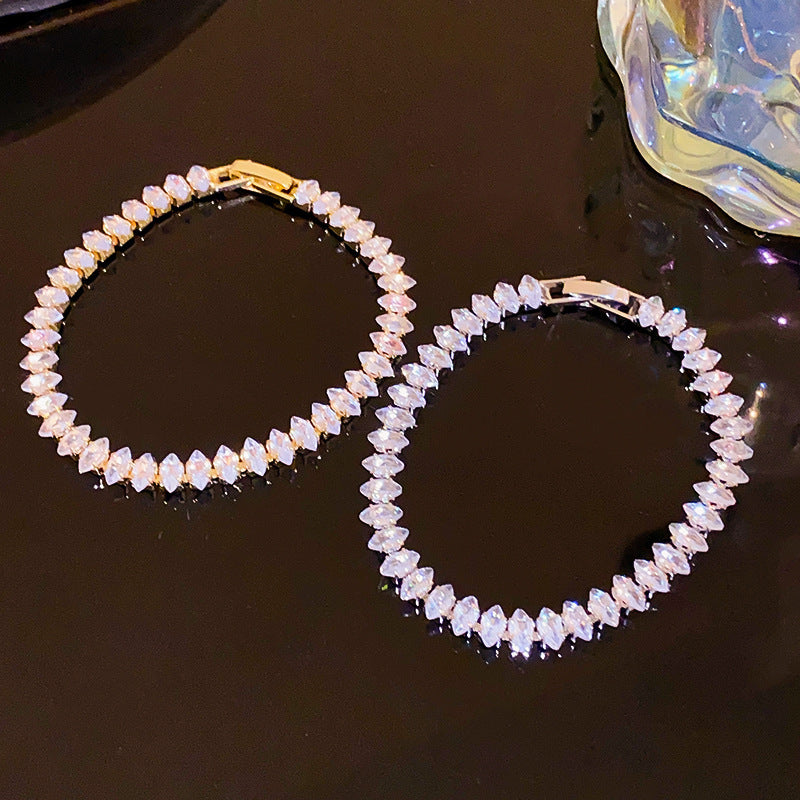 Elegant Rhinestone Zircon Water Drop Bracelet – Simple & Light Luxury Jewelry