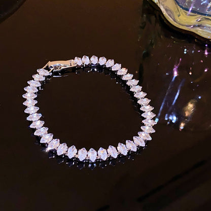 Elegant Rhinestone Zircon Water Drop Bracelet – Simple & Light Luxury Jewelry